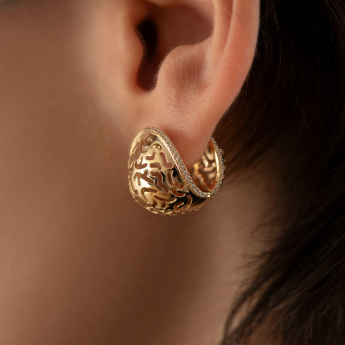 Elliptic-Lace-Statement-Earrings-in-Solid-Gold-Side-Closeup