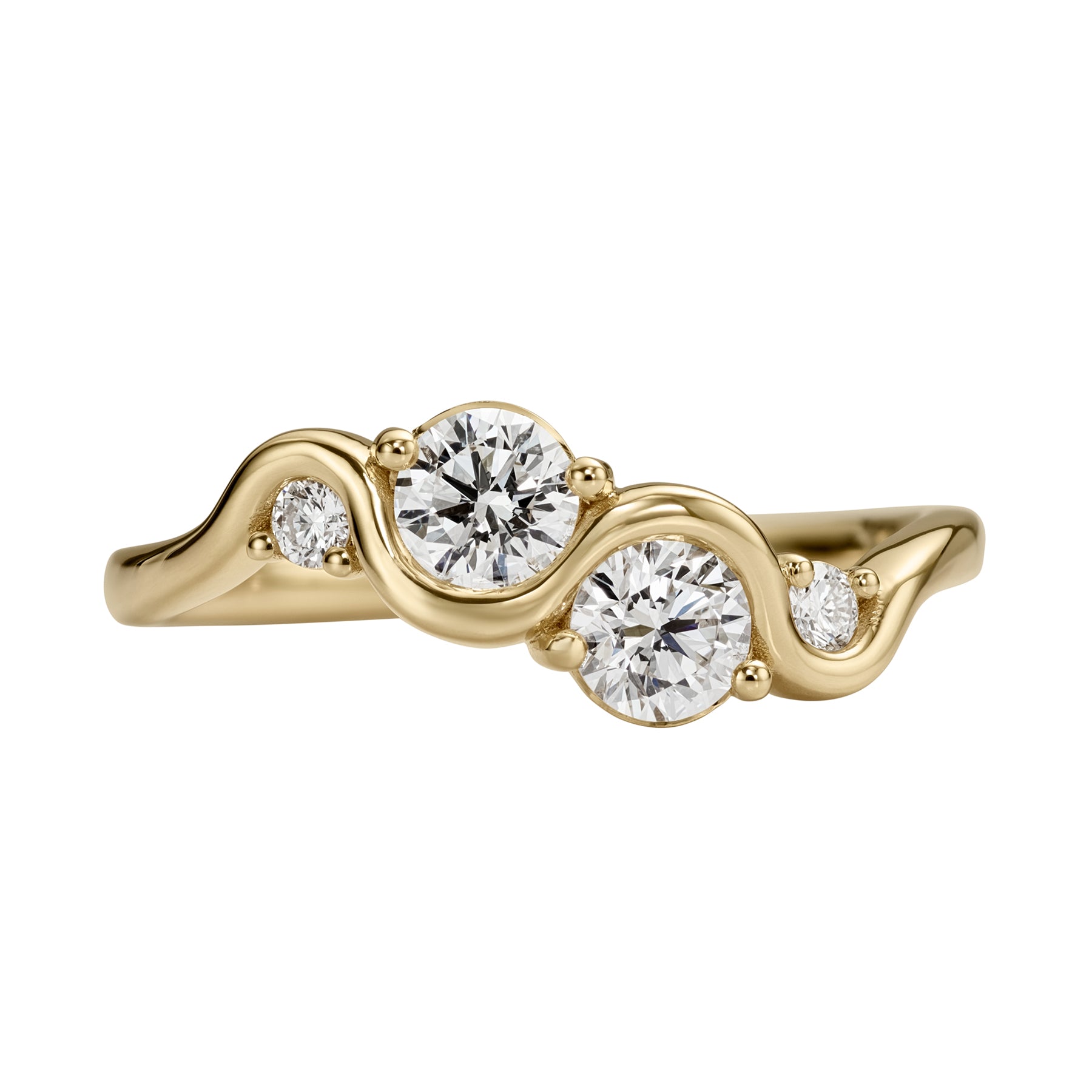 Oceania-Brilliant-Diamond-_-Gold-Ring-Packshot
