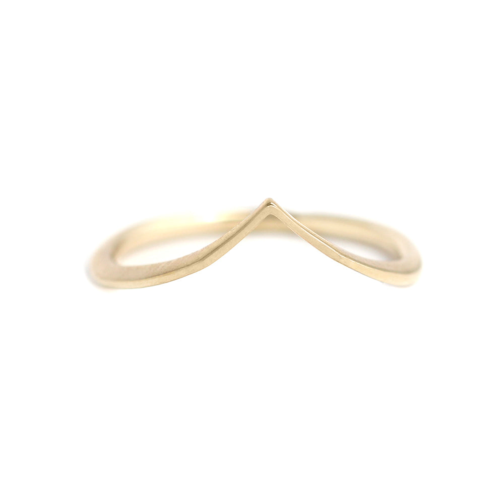 Chevron-Wedding-Ring-V-Shaped-Band