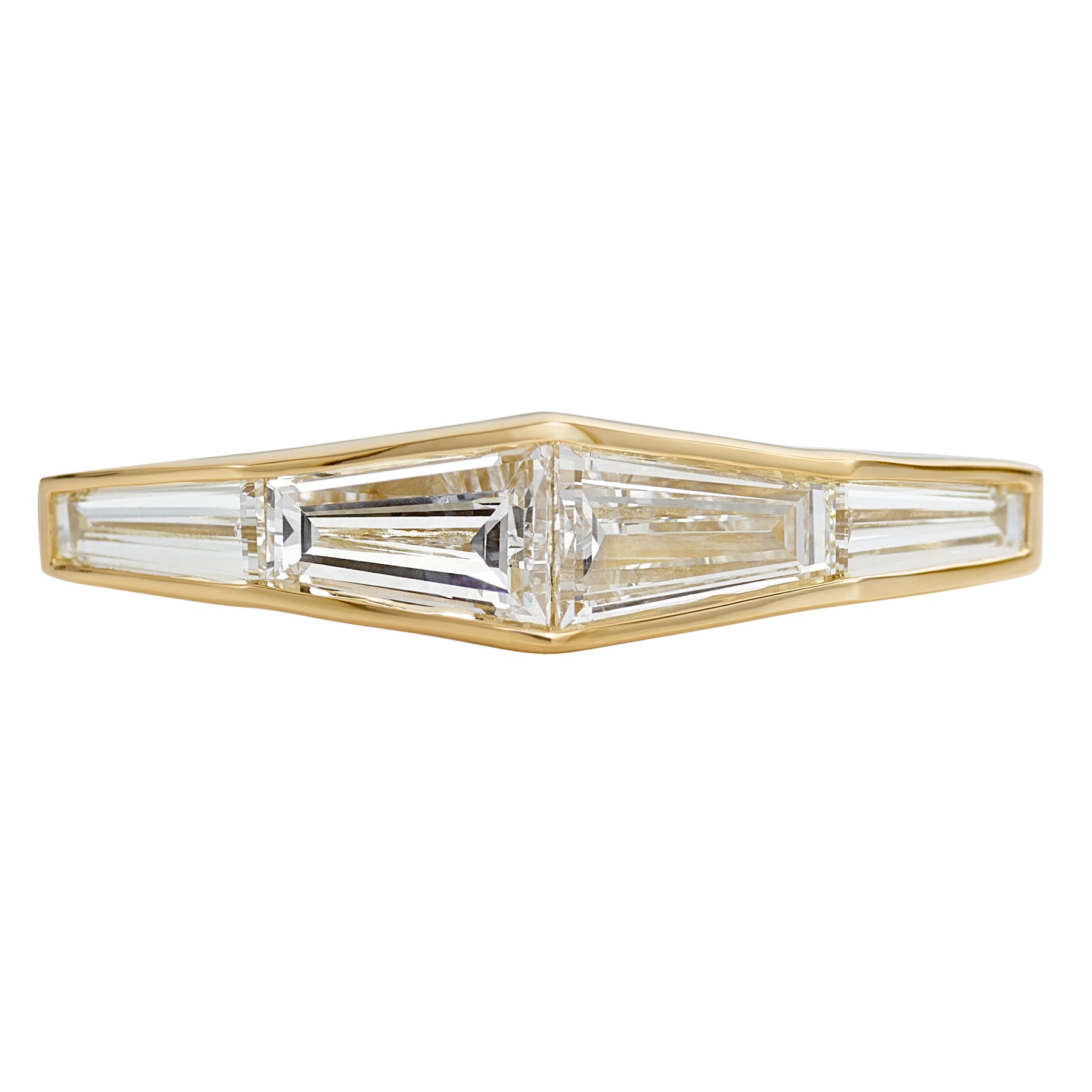 Diamond-Engagement-Ring-with-a-Tapered-Baguette-Formation-closeup