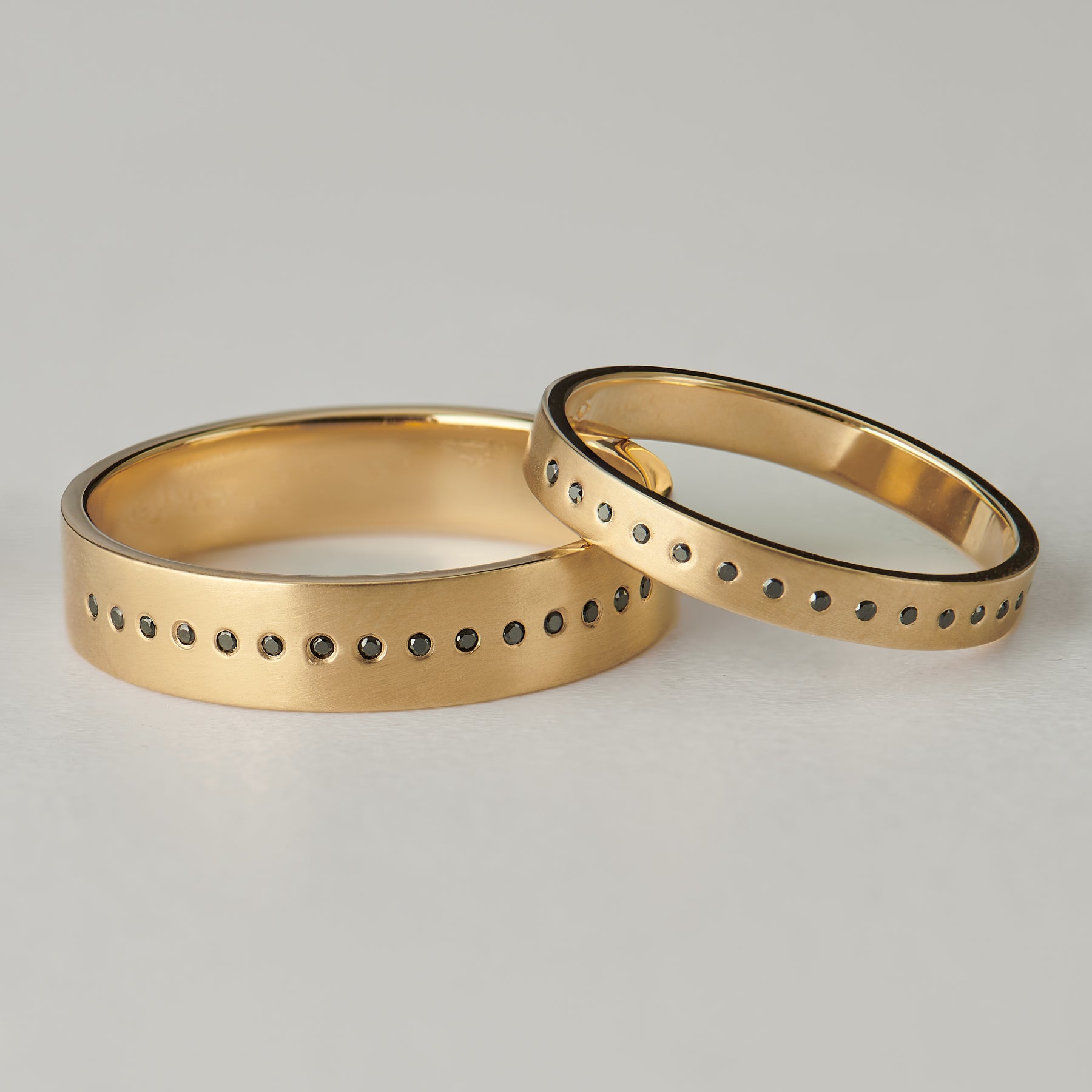 Dice-Unisex-Black-Diamond-Wedding-Band-in-set