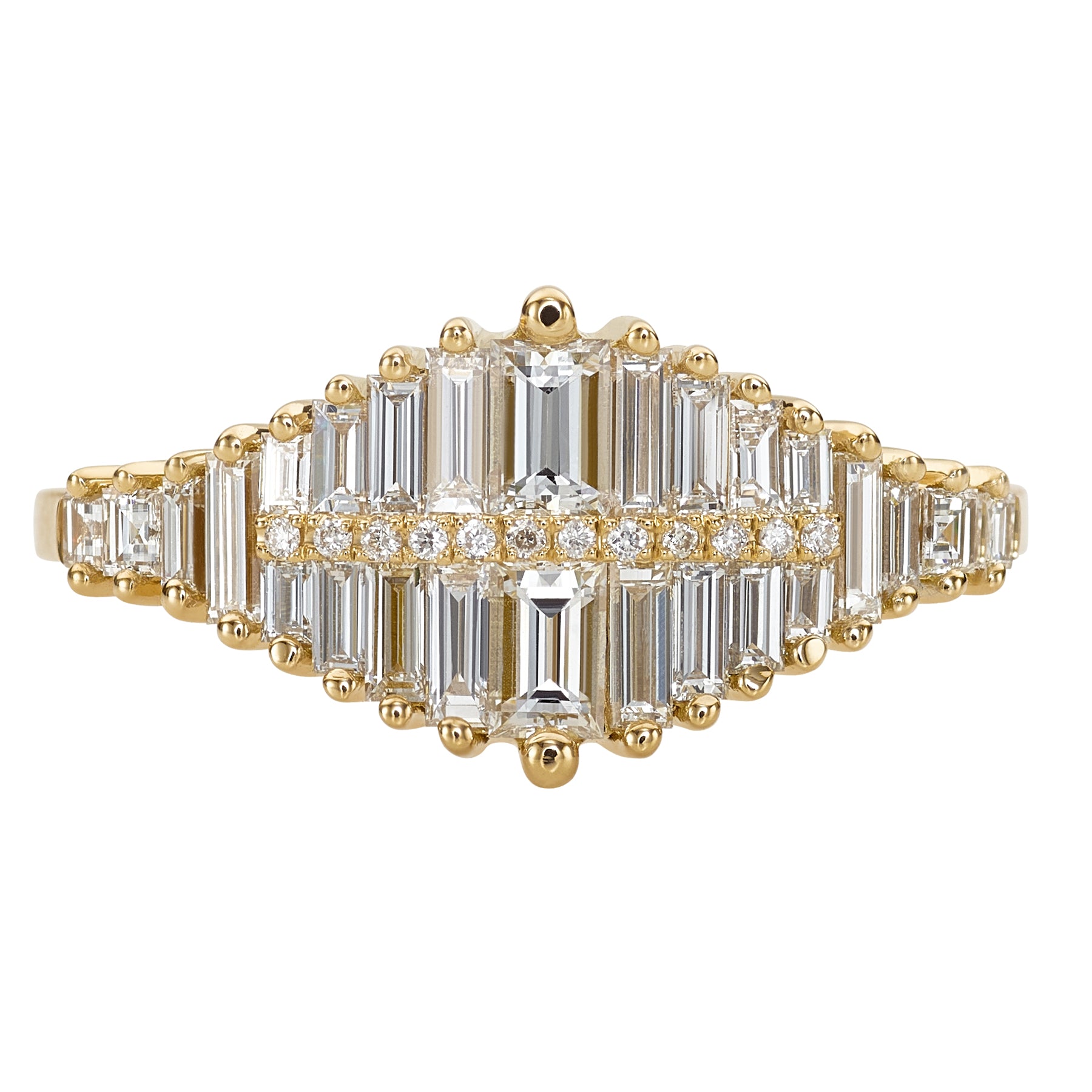 Gradient-Diamond-Ring-with-Bagette-and-Pave-Diamonds-closeup