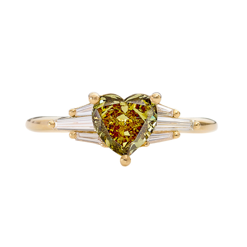 OOAK-Fancy-Heart-Engagement-Ring-CLOSEUP