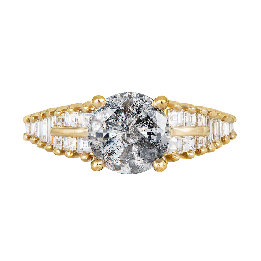 One_Carat_Diamond_Ring_with_a_Snowy_Diamond