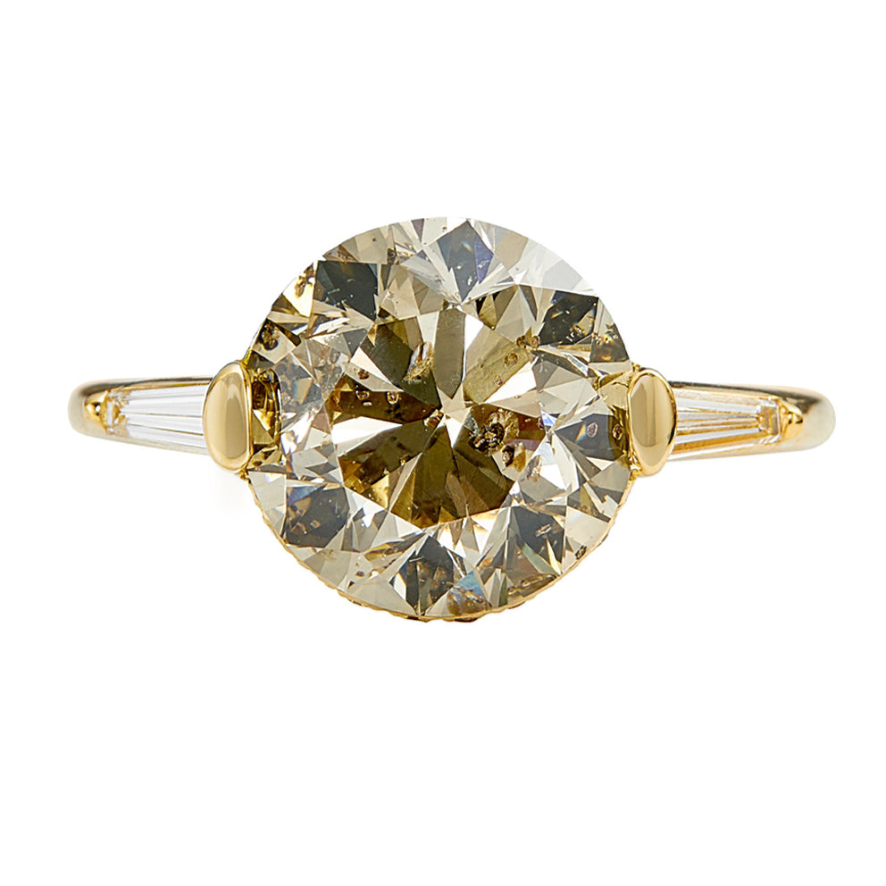 Orion_s-Belt-Engagement-Ring-with-a-4ct-Brilliant-Cut-Diamond-OOAK-closeup