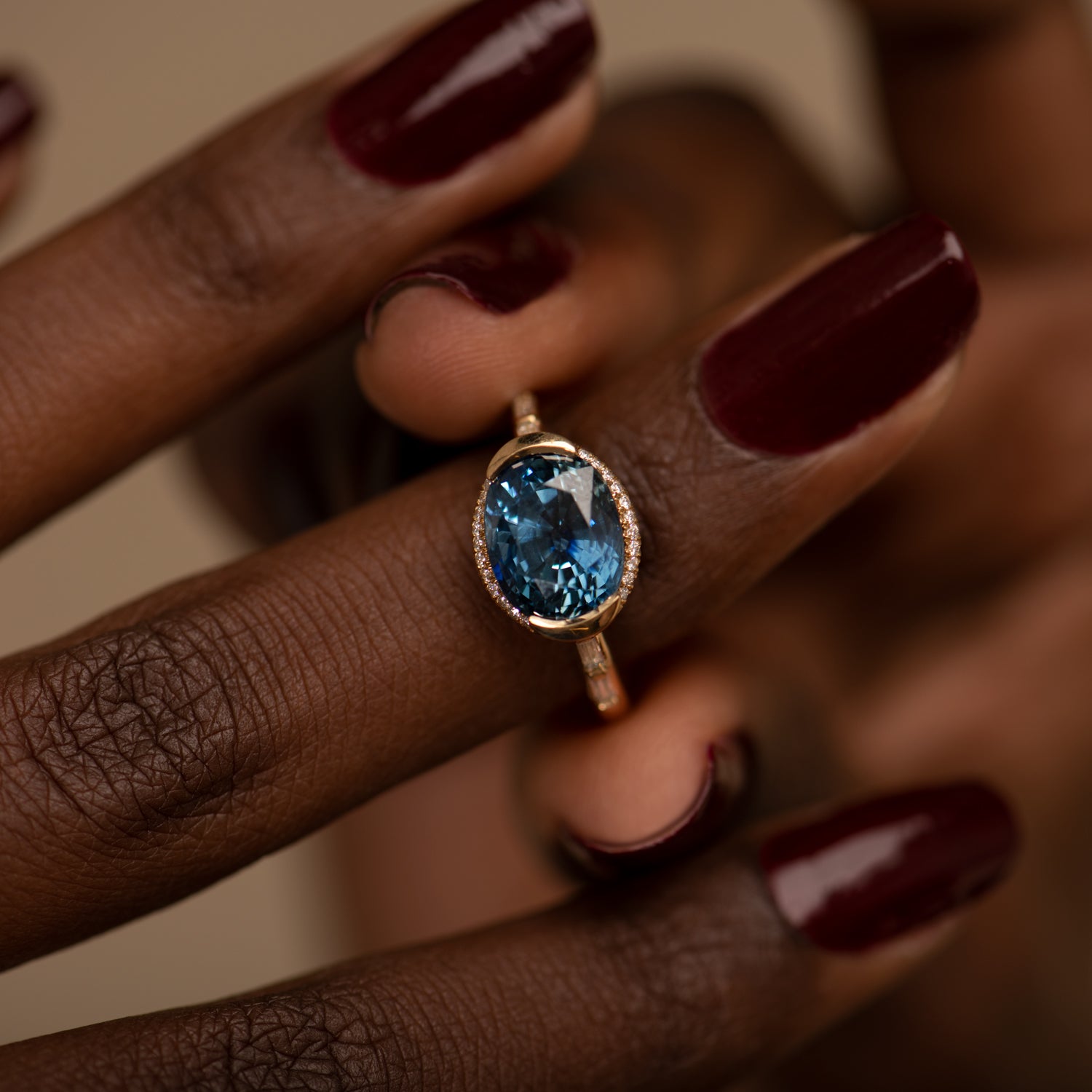Oval-Sapphire-Engagement-Ring-with-a-Brilliant-Diamond-Belt-top-shot
