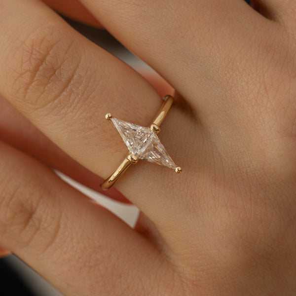 Polaris Lab Grown Trillion Cut Diamond Engagement Ring – ARTEMER