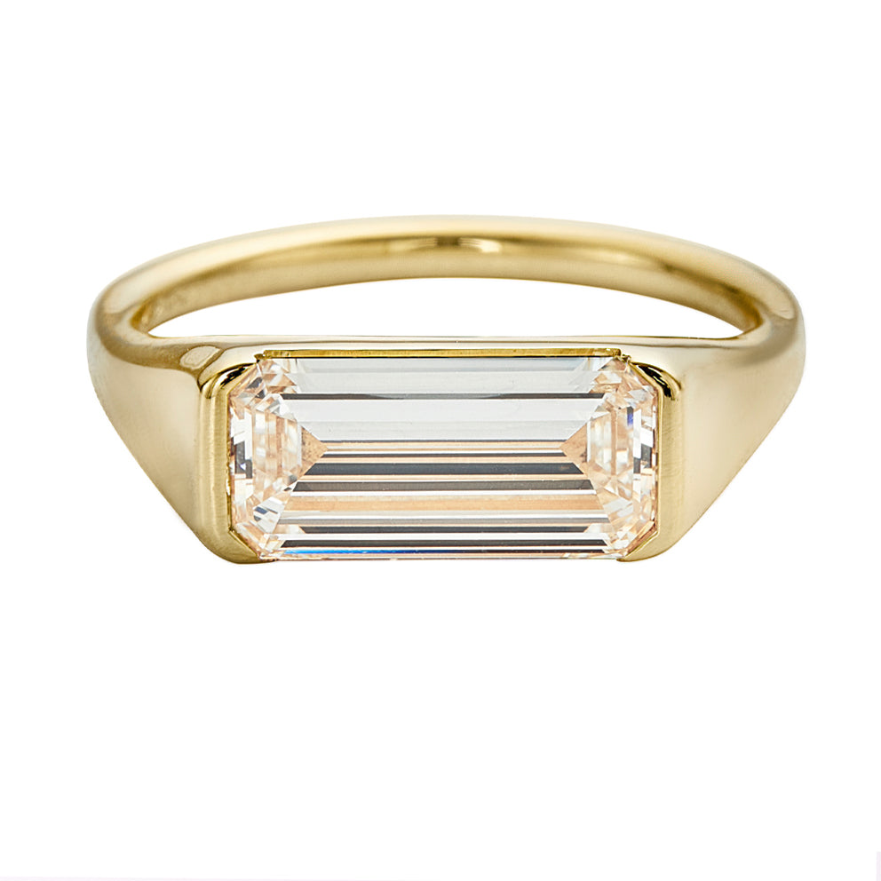 Solitaire-Signet-Engagement-Ring-with-an-Emerald-cut-Diamond-CLOSEUP