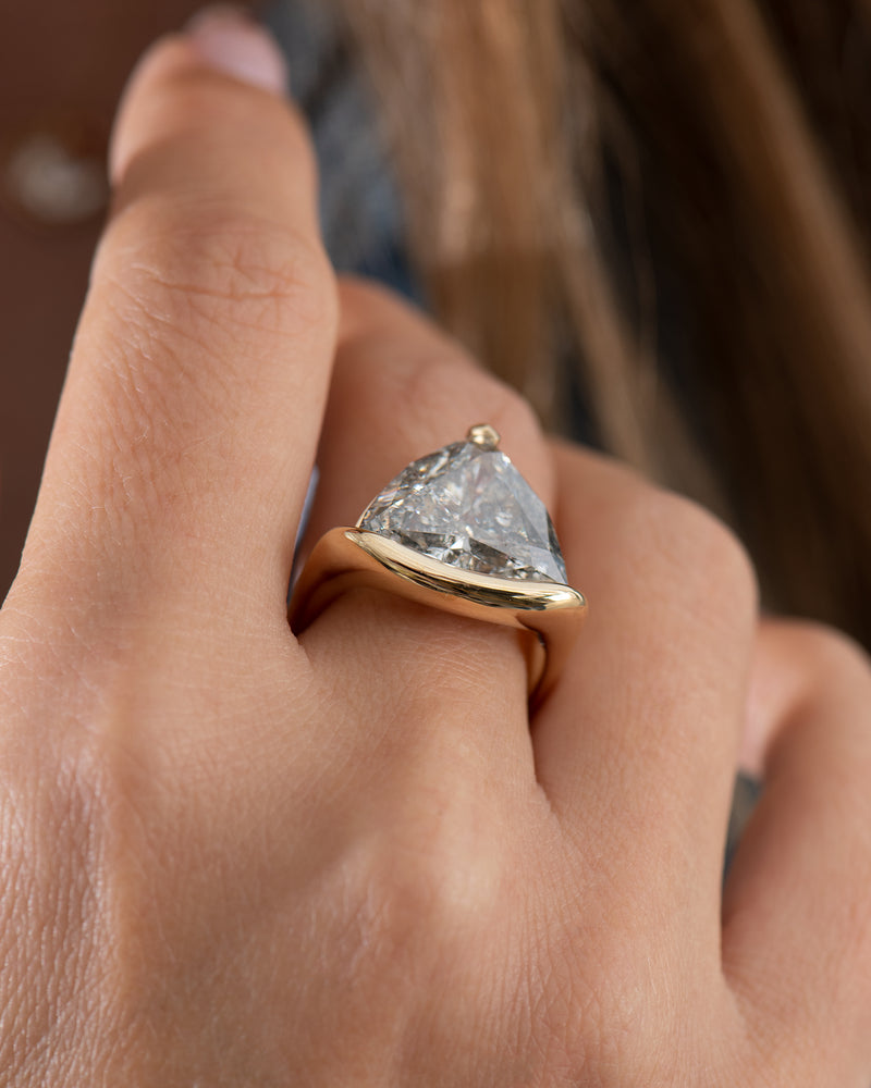 Asteria-9ct-Solitaire-Galaxy-Diamond-Engagement-Ring-Bottom