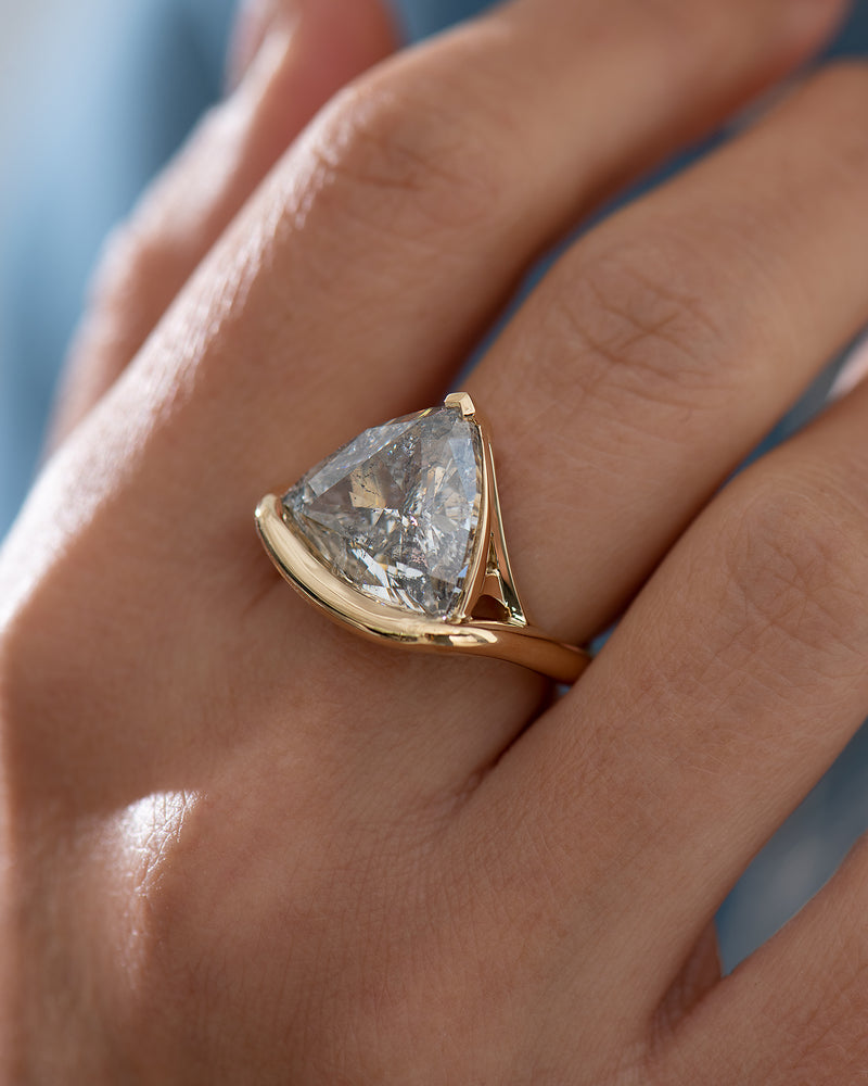 Asteria-9ct-Solitaire-Galaxy-Diamond-Engagement-Ring-Side