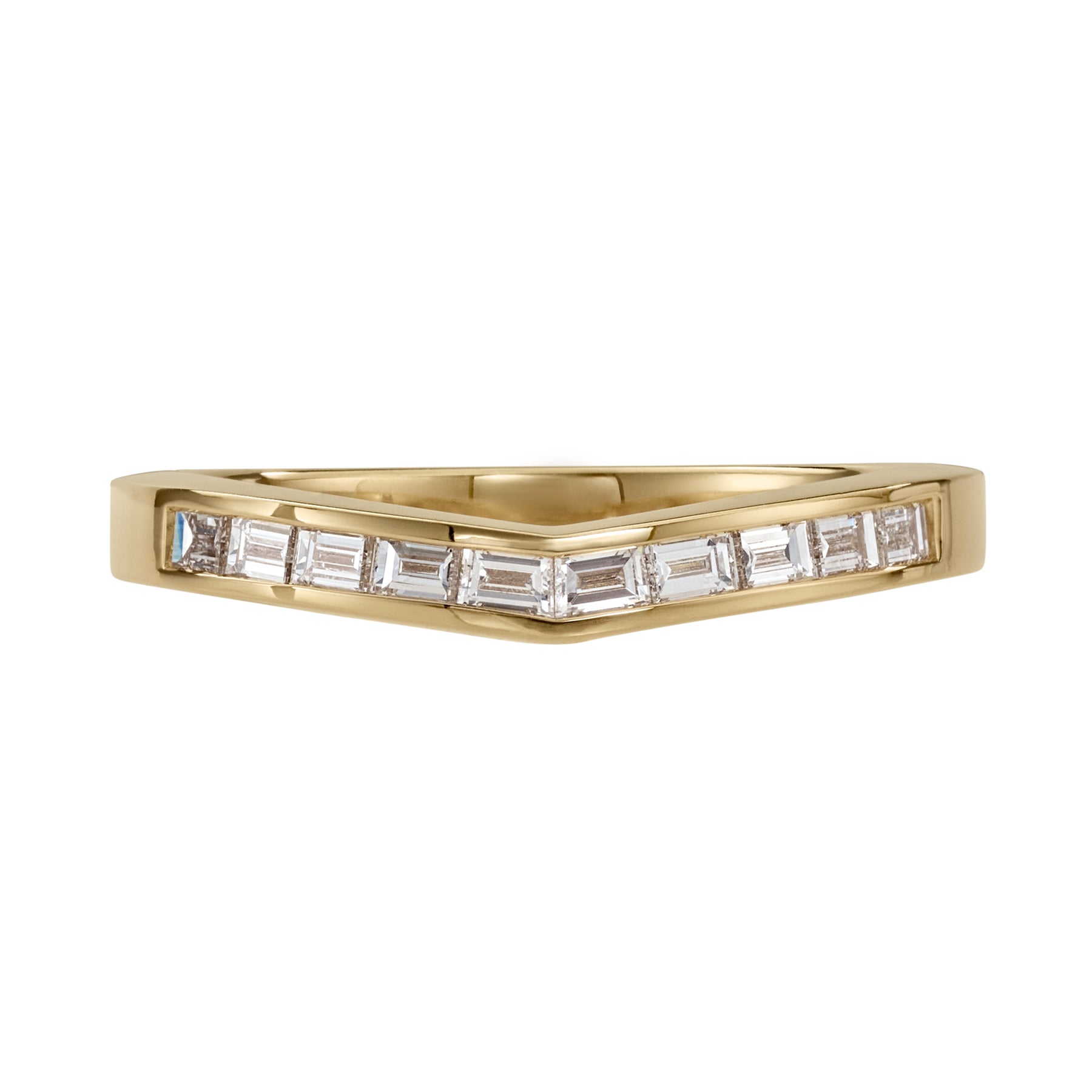 Chevron-Baguette-Diamond-Band_18K-Gold-Packshot