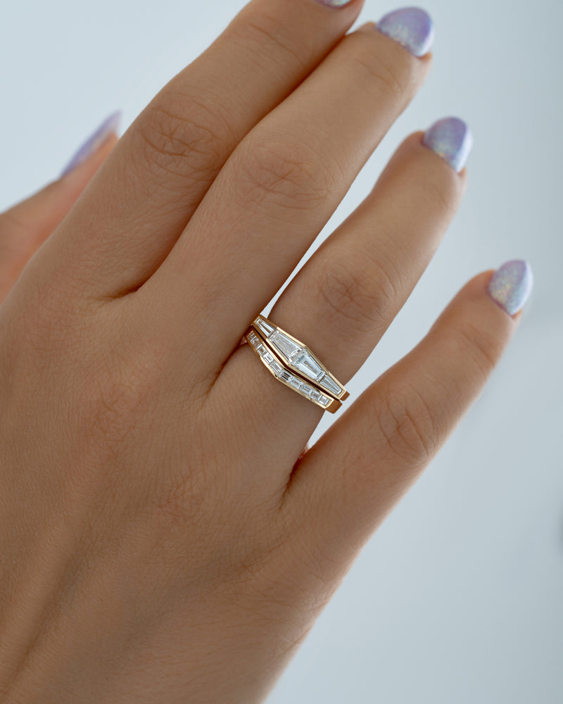 Geometric-Baguette-Cut-Diamond-Ring-Set-Angle_40291da2-61d1-4a59-a1ff-6ad94d7a8013