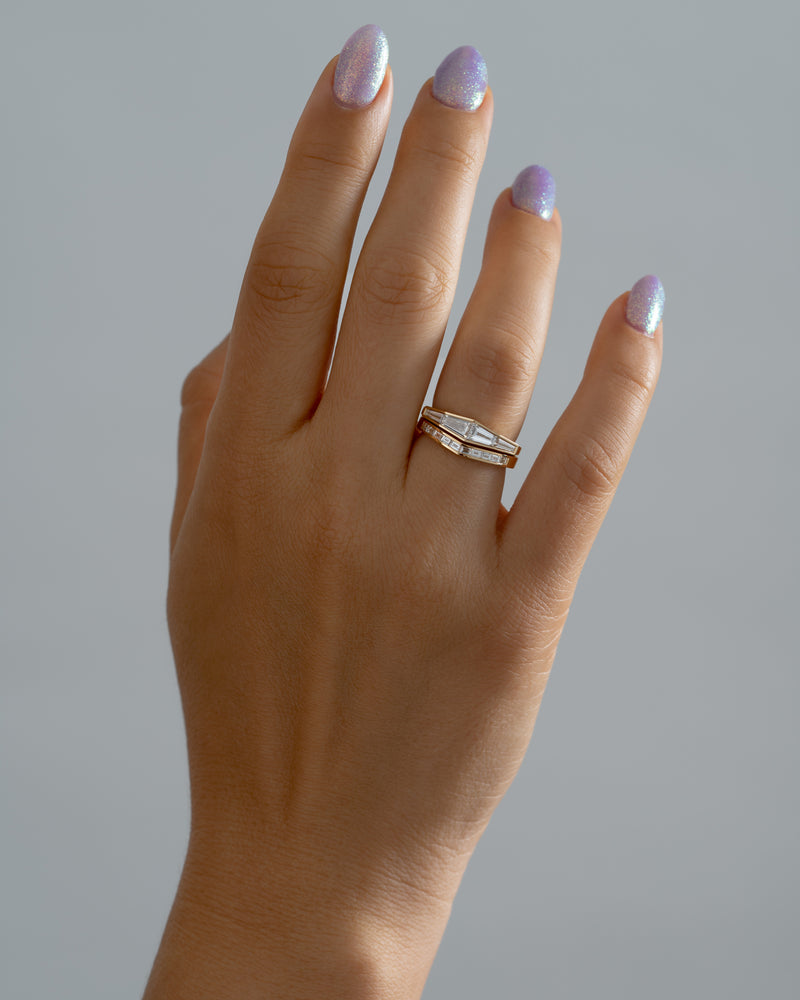 Geometric-Baguette-Cut-Diamond-Ring-Set-Hand_9392ba74-0e91-4a0d-bf9e-26e974201d76