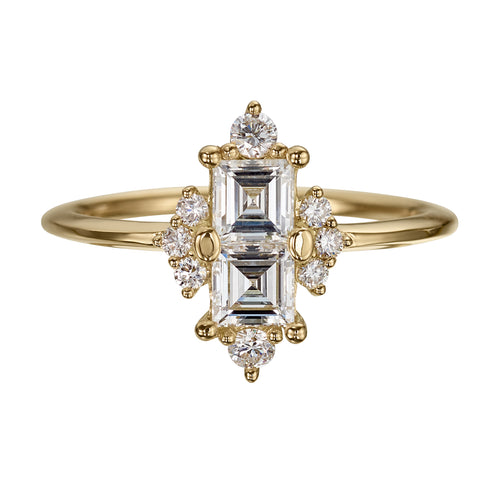    Gilded-Mirror-Carre-Diamond-Engagement-Ring-CLOSEUP