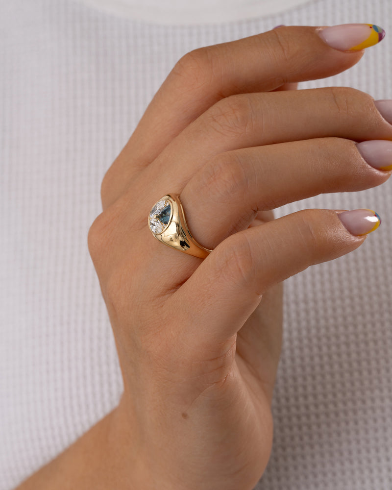 Halcyon-Signet-Ring-with-Sapphires-_-Diamonds-Side