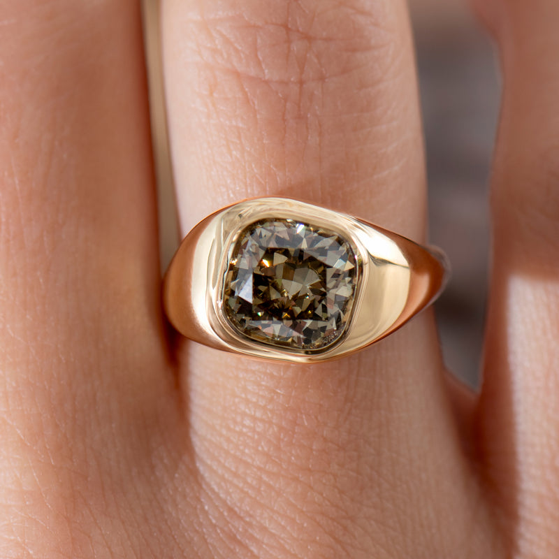 Juniper-3ct-Fancy-Color-Cushion-Cut-Diamond-Engagement-Ring-Closeup