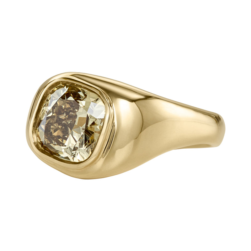 Juniper-3ct-Fancy-Color-Cushion-Cut-Diamond-Engagement-Ring-Packshot-Side_0d56867c-ae04-402b-aa80-639200b7b3f8