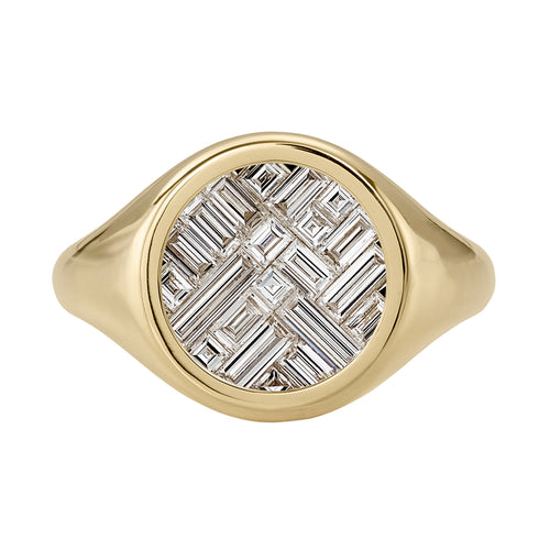 Lattice-Baguette-Carre-Diamond-Signet-Ring-Packshot_251198fe-e3ed-403a-b131-fc4dc10c4a5b