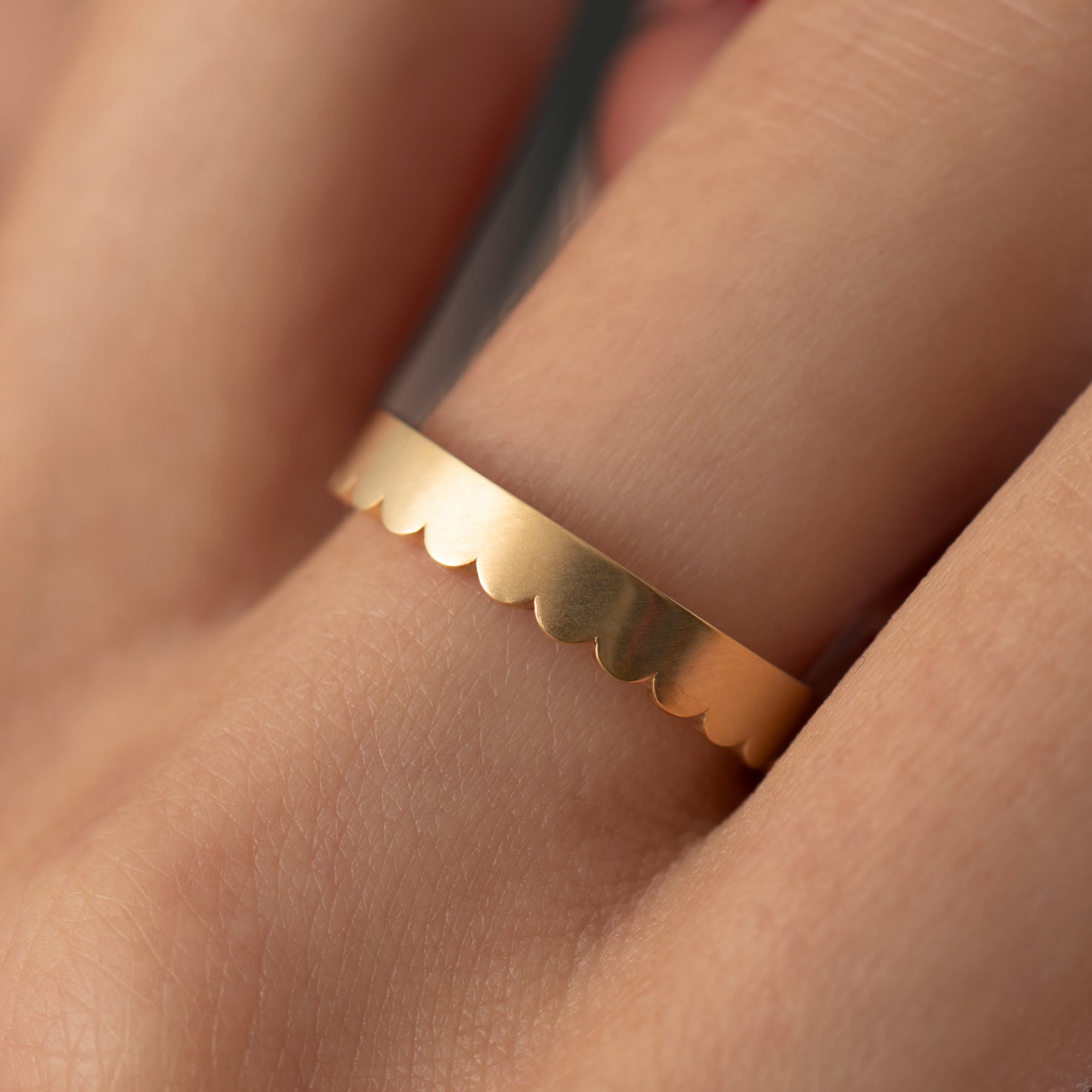 Matte Gold Scalloped Wedding Band – ARTEMER Matte Gold Scalloped Wedding Band – ARTEMER
