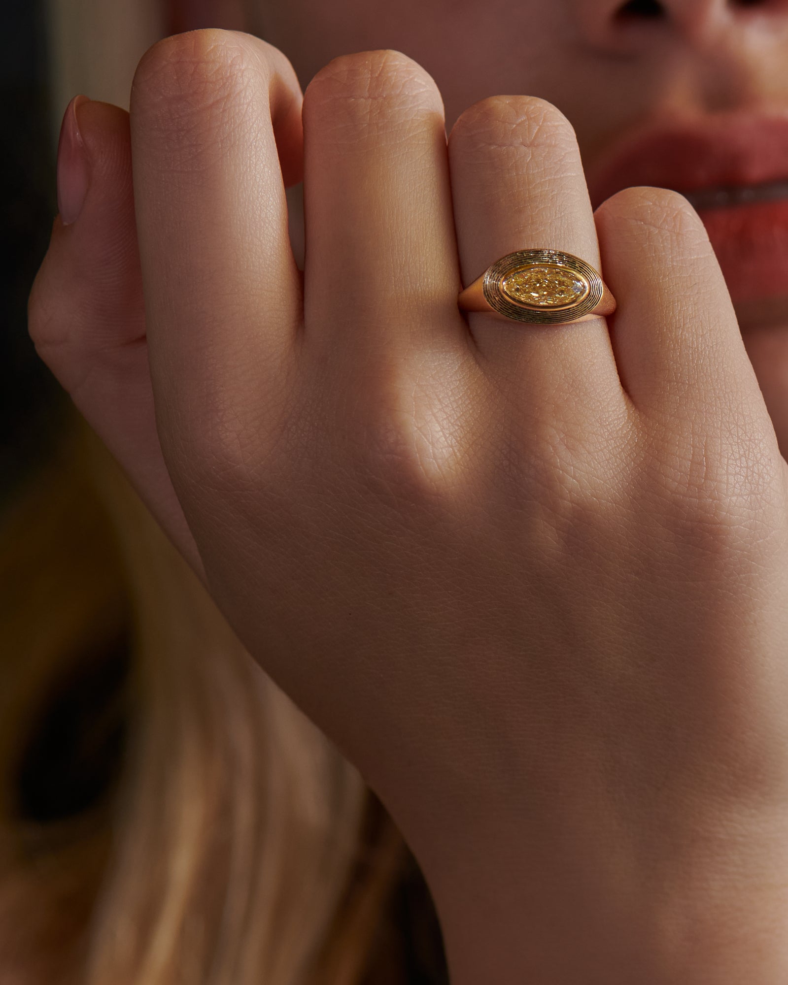 Buy 22Kt Plain Gold Fancy Ladies Finger Ring 93VR4643 Online from Vaibhav  Jewellers