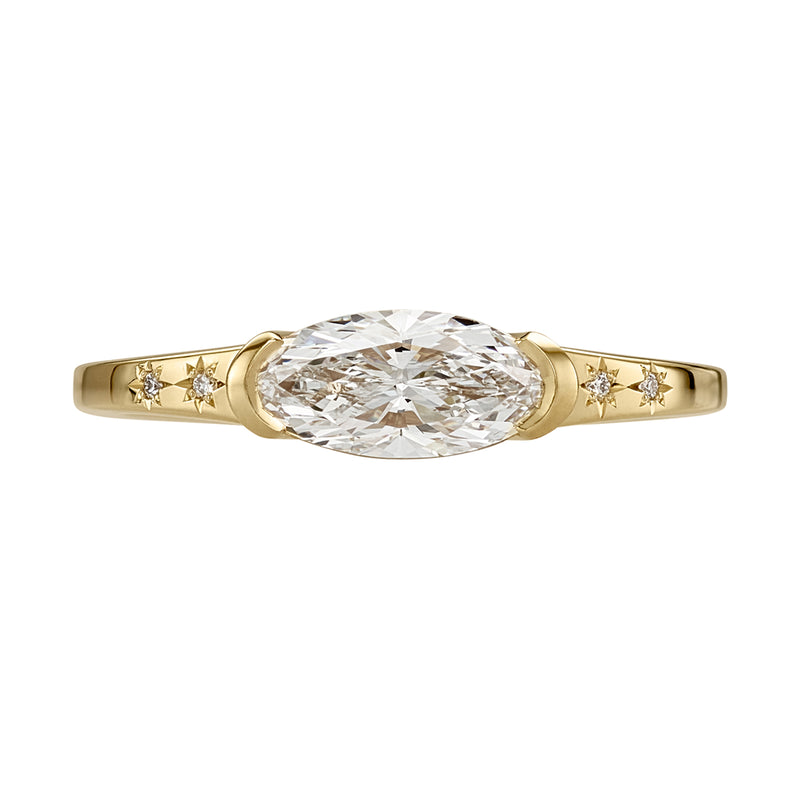 Solitaire-Oval-Diamond-Engagement-Ring-Elongated-Oval-Diamond-Ring-OOAK-Packshot