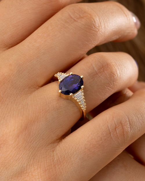 Zeppelin-Vivid-Purple-Sapphire-_-Diamond-Engagement-Ring-Angle