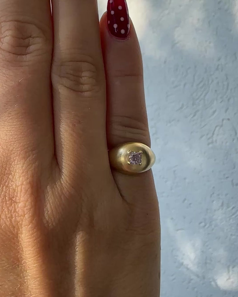 Bombe-Pink-Diamond-Pinky-Ring-VIDEO