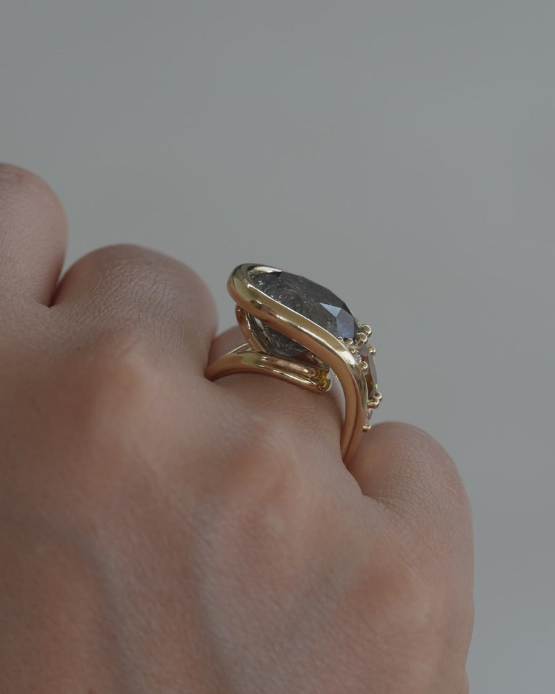 Lasso-Cocktail-Ring-12-Carat-Salt_&_Pepper_Video2