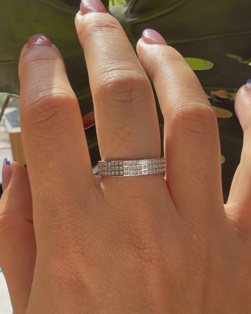 Platinum_Diamond_Wedding_Band_Grid_Pattern_Video2