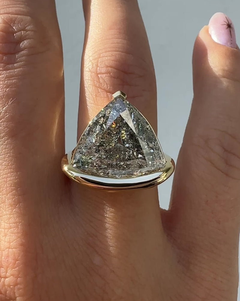 Asteria-9ct-Solitaire-Galaxy-Diamond-Engagement-Ring-VIDEO_006ed5e1-21c4-49f9-98a8-59be753aa495