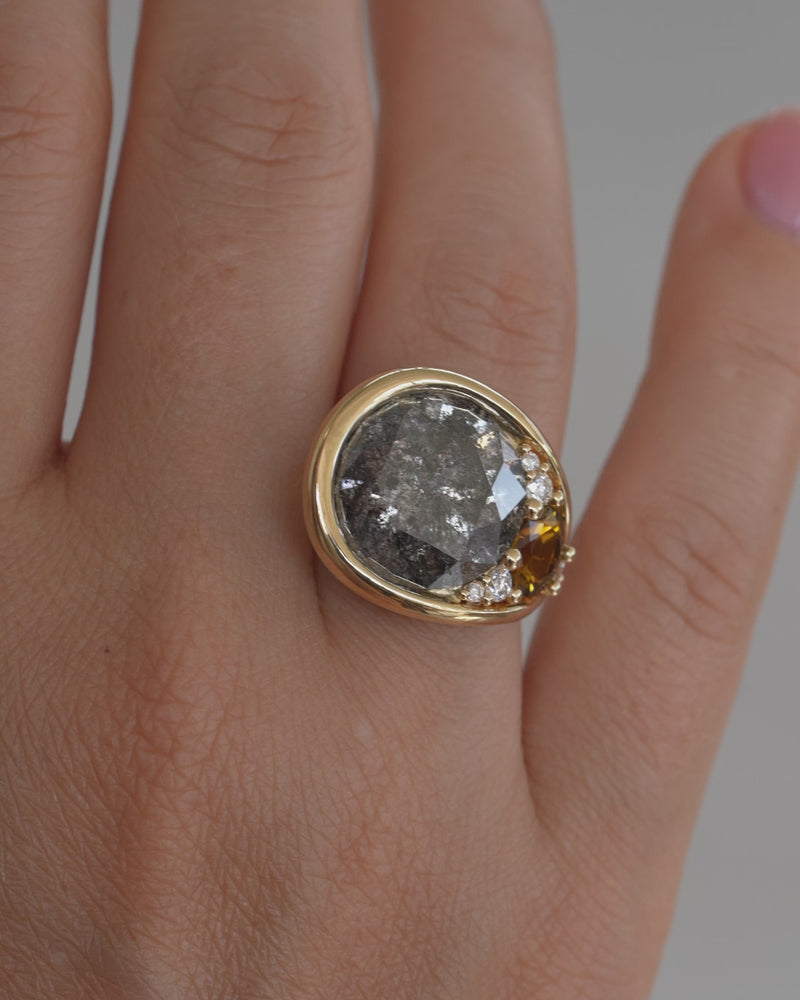 Lasso-Cocktail-Ring-with-12-Carat-Salt_Video