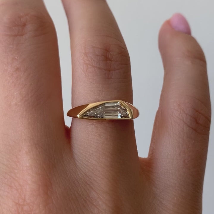 Sliced-Diamond-Solitaire-Ring-with-a-Minimal-Golden-Bezel-OOAK-VIDEO-1