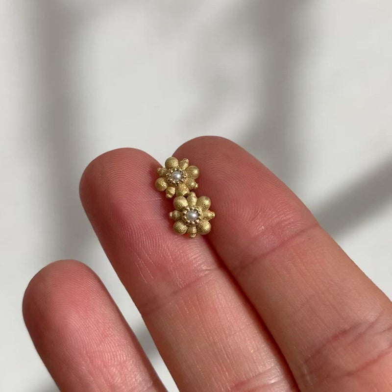 Dainty-Gold-Flower-Stud-Earrings-with-White-Seed-Pearl-video