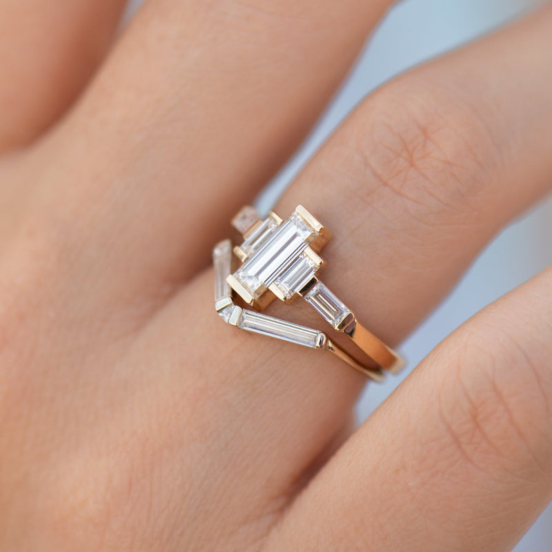 Baguette-Diamond-Engagement-Ring-with-Golden-Framework-angle