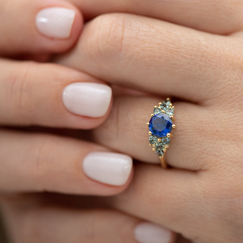 Blue-and-Teal-Sapphire-Cluster-Ring-side-shot