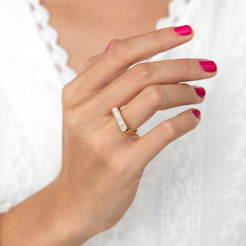 Channel-Statement-Ring-with-Baguette-Cut-Diamonds-moments