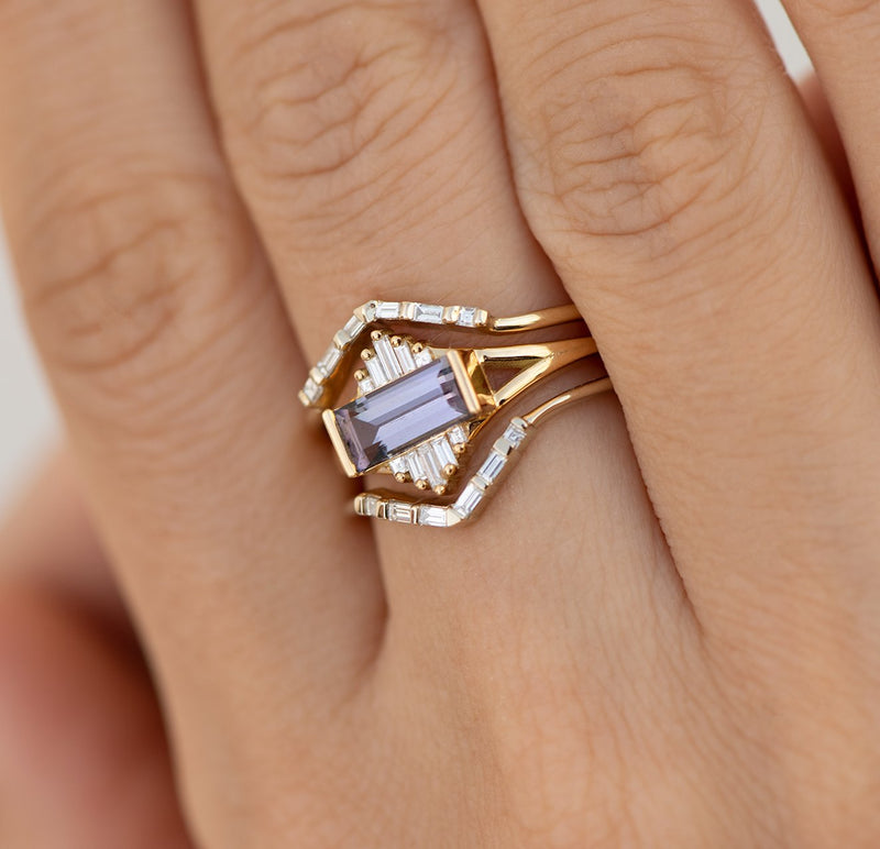 Chevron-Wedding-Ring-with-Baguette-Diamonds-V-Baguette-Ring-in-set