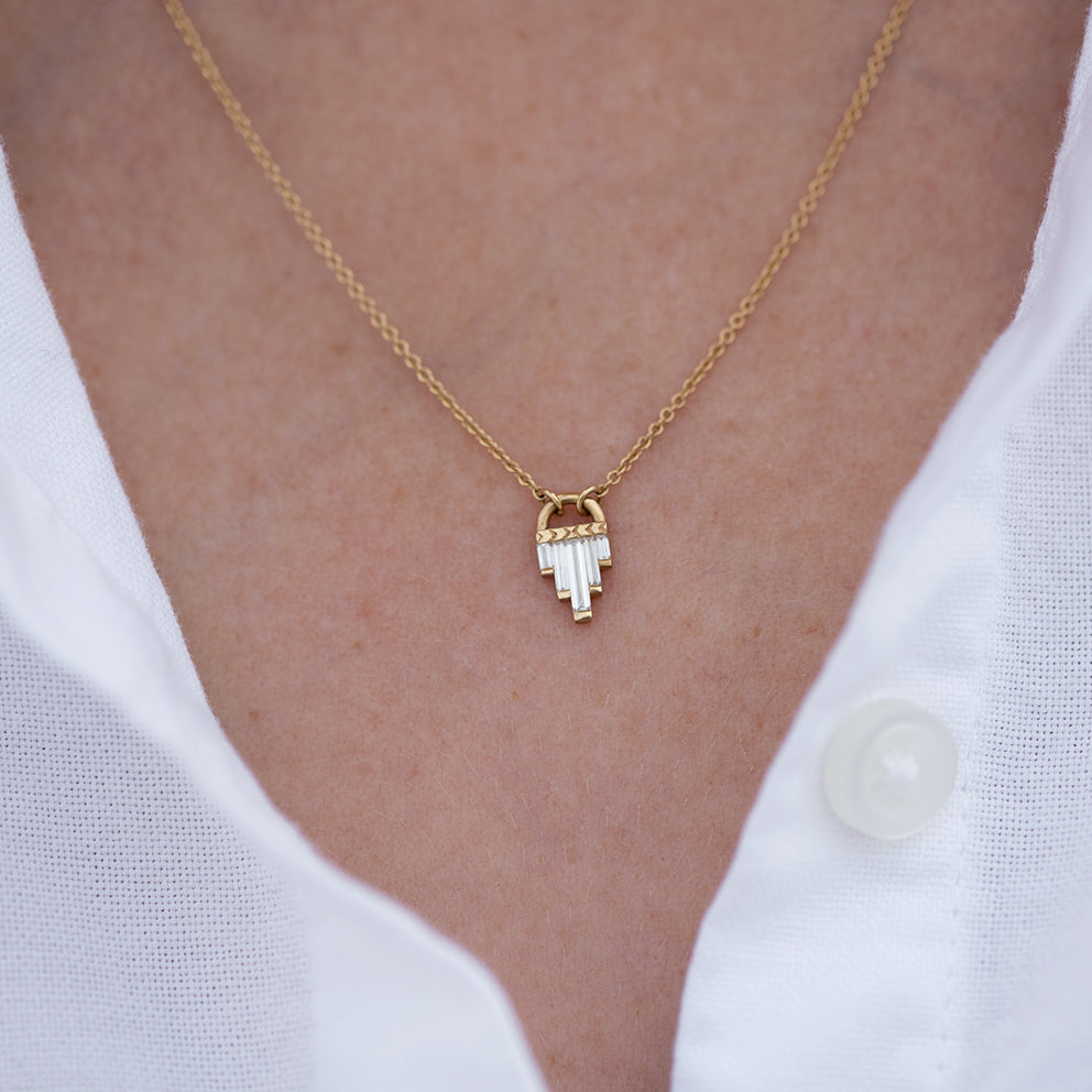0.14 Carat Round Sapphire & Diamond Art Deco Style Pendant Necklace (White  Gold) — Shreve, Crump & Low