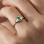 Dainty-Emerald-Engagement-Ring-with-Needle-Baguette-Diamonds-shiny