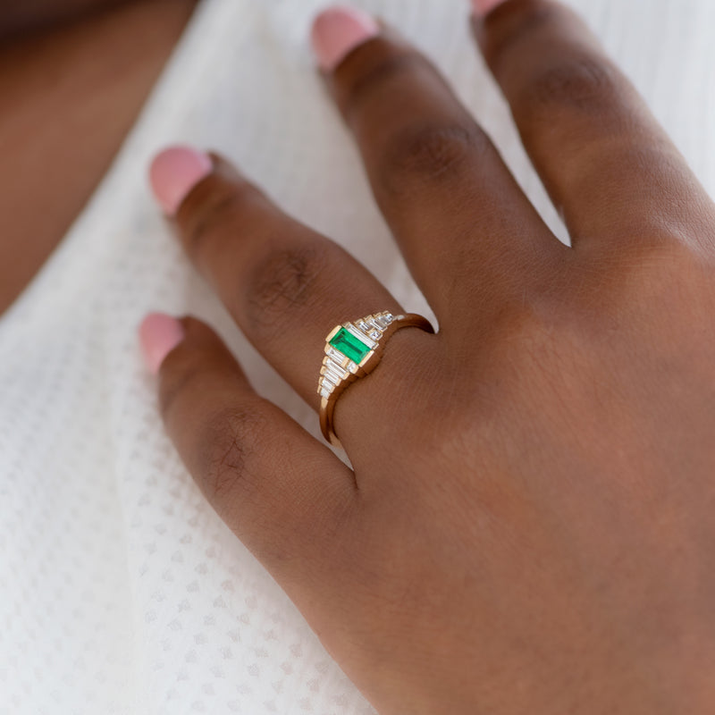 Dainty-Emerald-Engagement-Ring-with-Needle-Baguette-Diamonds-side-shot