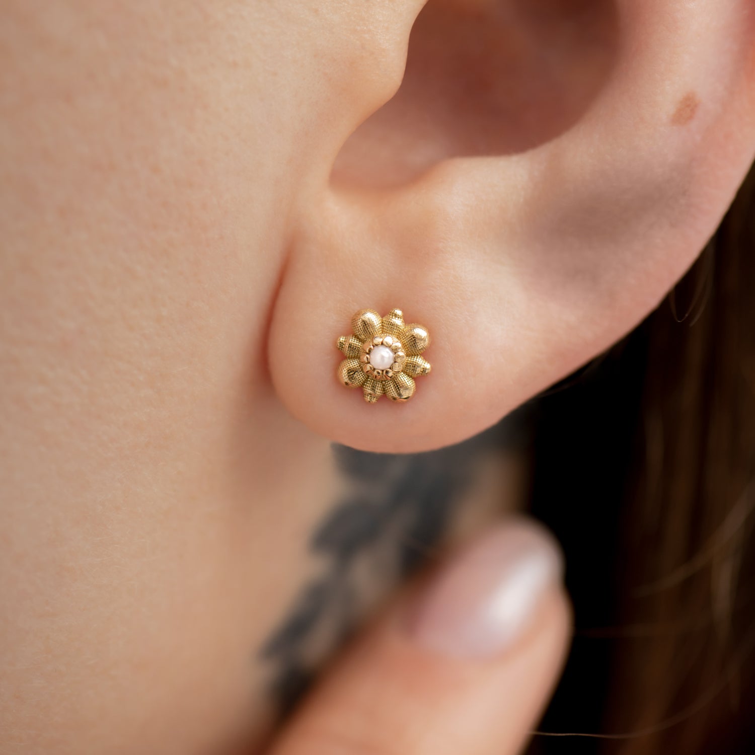Small Flower and Pearl Stud Earrings in Gold | Lisa Angel Small Flower and Pearl Stud Earrings in Gold | Lisa Angel