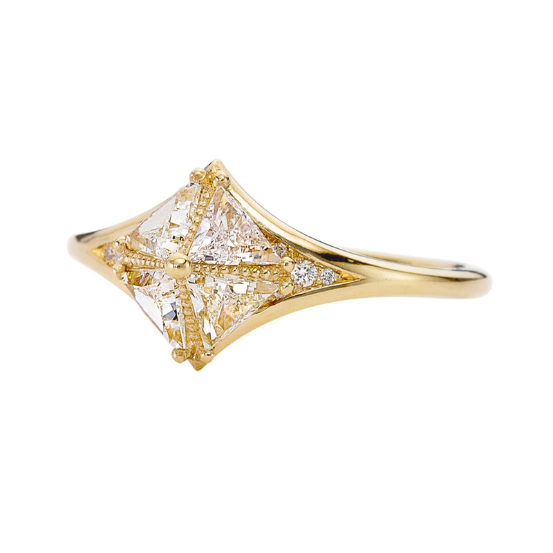 Star Rings With Triangle Design Detailed Star Engagement Ring with Triangle Diamonds – ARTEMER