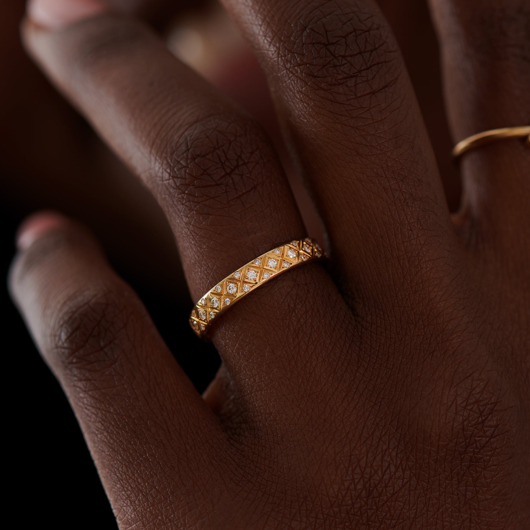 Diamond Criss Cross Wedding Band – ARTEMER - Main Image