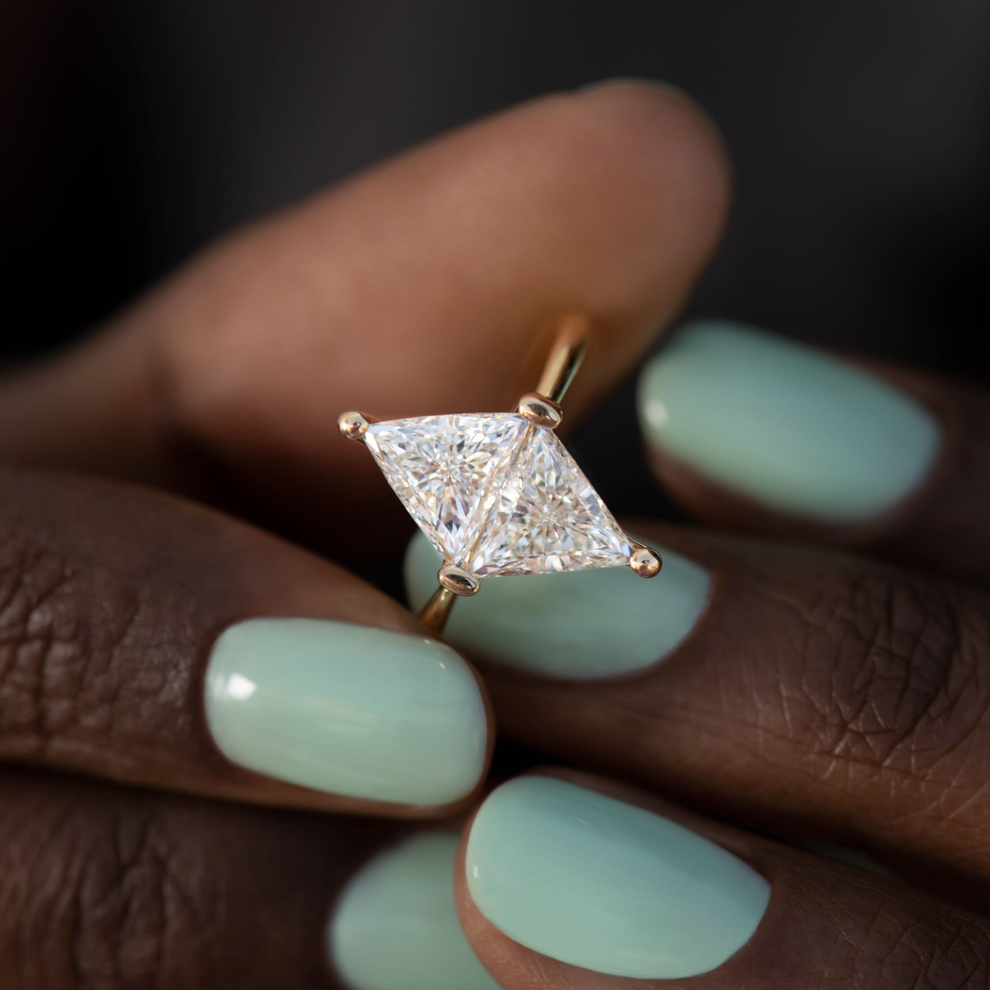 Diamond Rhombus Engagement Ring with Triangle Cut Diamonds – ARTEMER