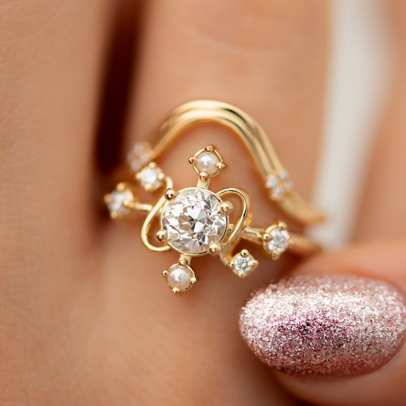 Elemental-Engagement-Ring-with-Diamonds-and-Pearls-in-set
