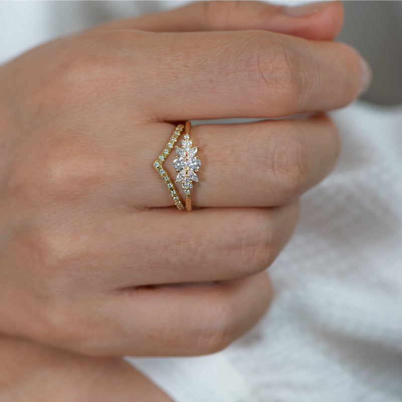 Engagement-Ring-with-a-Cluster-of-Diamonds-Small-Flora-Ring-top-shot-close-up