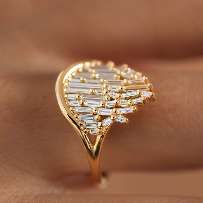 Gentle-Wave-Baguette-Diamond-Engagement-Ring-solid-gold-18k
