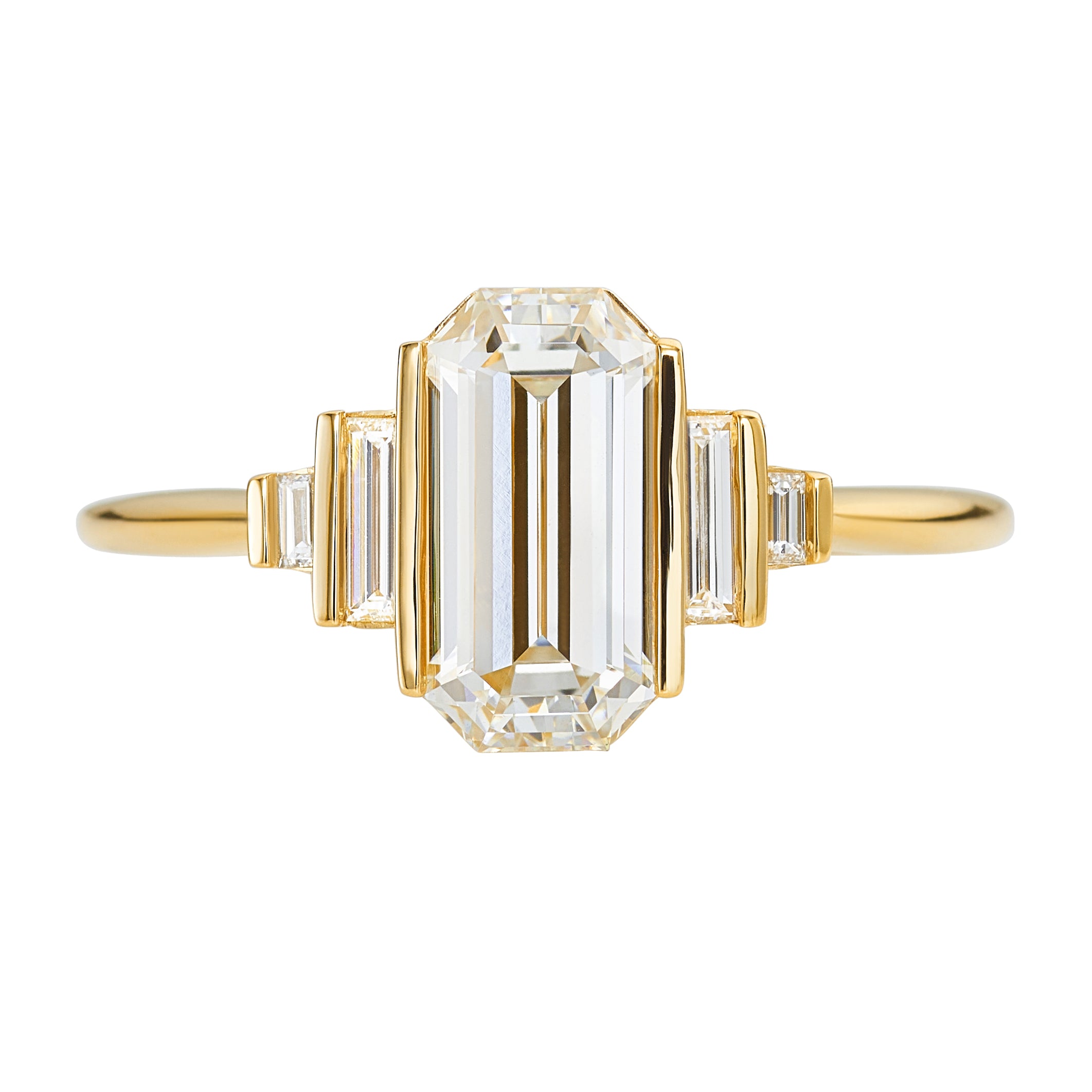 Geometric-Emerald-Cut-Diamond-Engagement-Ring-closeup