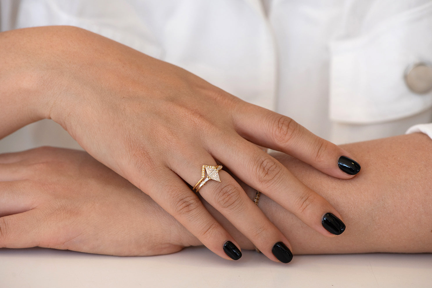 Engagement Ring Hand Images - Free Download on Freepik