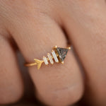 Gold-Fish-Bone-Ring-with-Triangle-and-Baguette-Cut-Diamond-side-shot